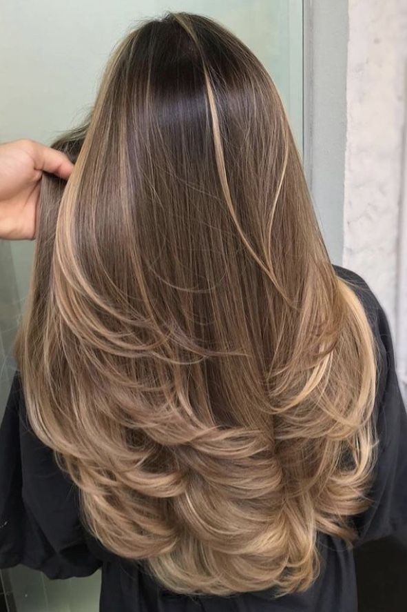 wavy hairstyles for women over 40