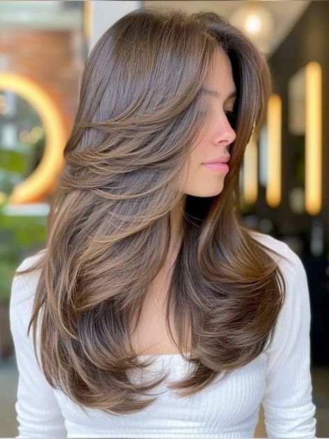 wavy hairstyles for women over 40