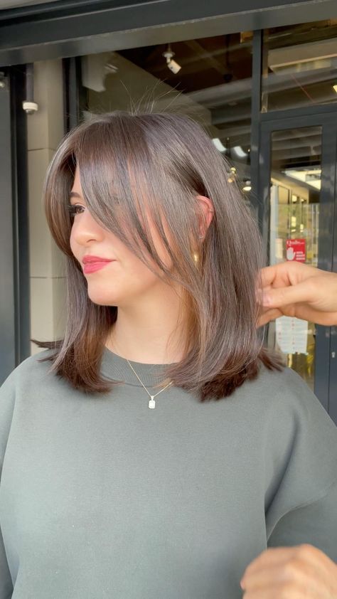 wavy hairstyles for women over 40