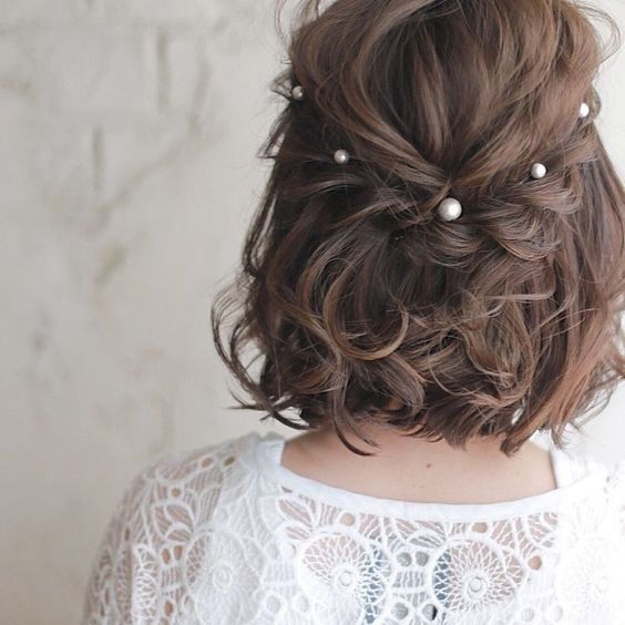 wavy hairstyles for women over 40