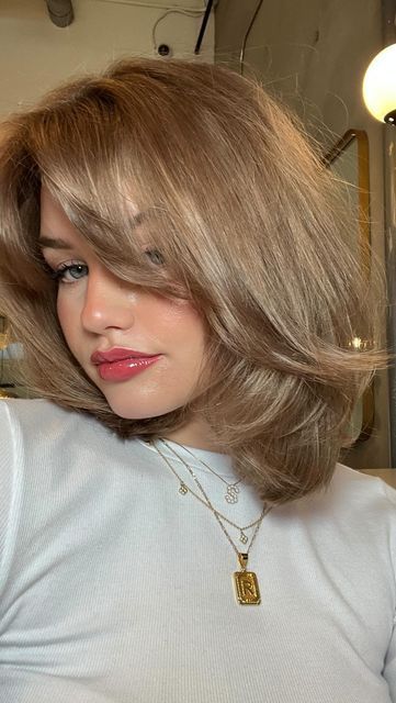 wavy hairstyles for women over 40
