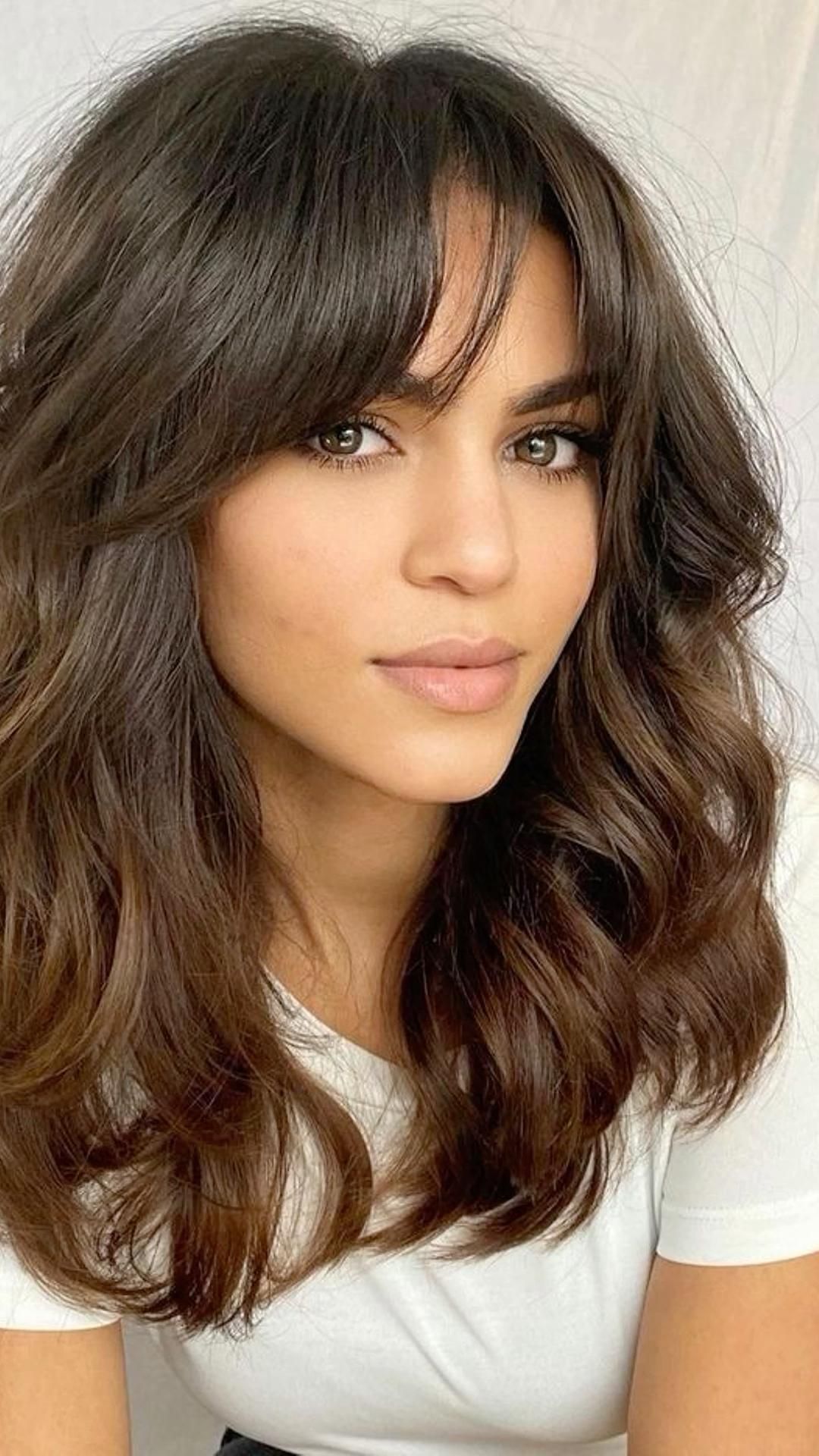 wavy hairstyles for women over 40