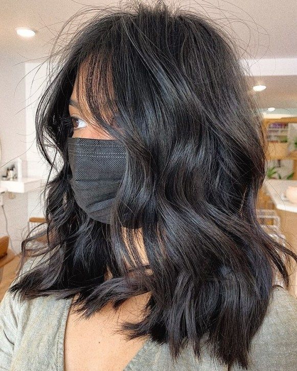 wavy hairstyles for women over 40