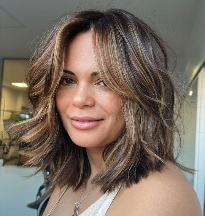 wavy hairstyles for women over 40