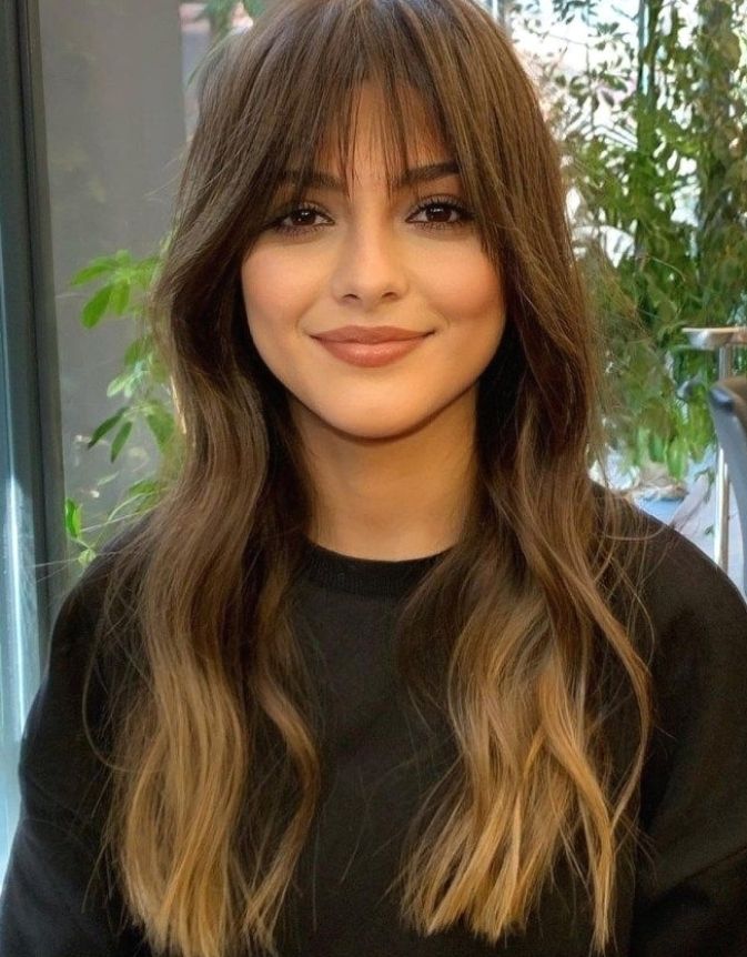 wavy hairstyles for women over 40