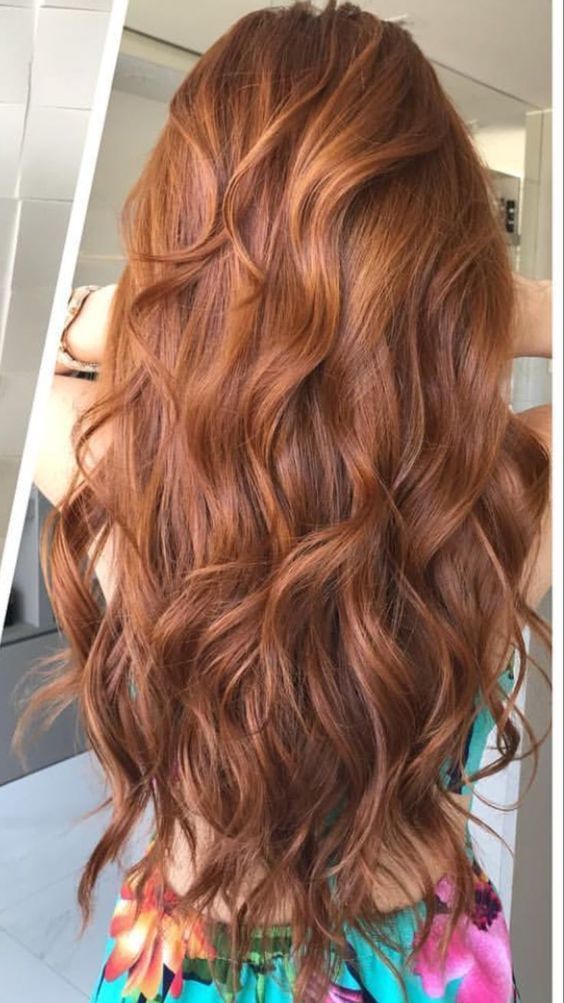 wavy hairstyles for women over 40