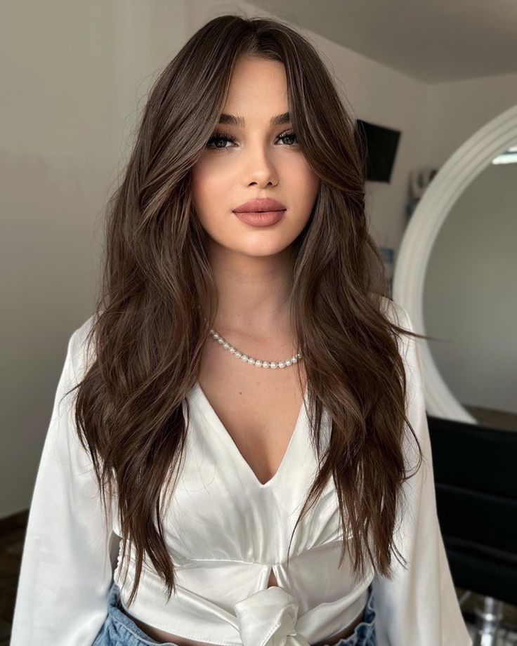 wavy hairstyles for women over 40