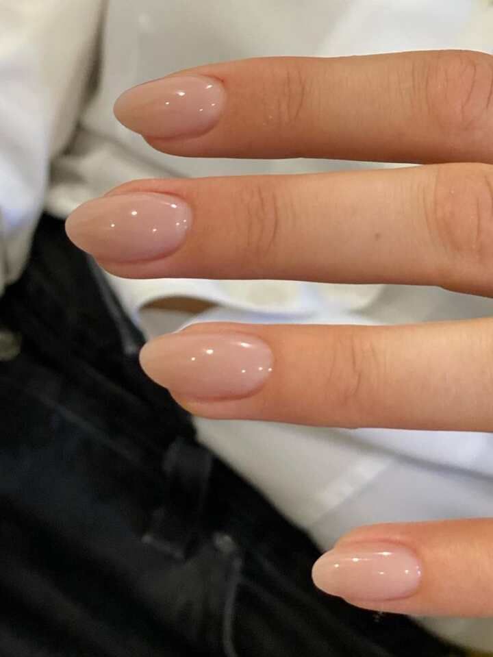 Old Money Nails