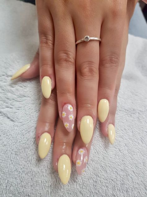 Simple Spring Nails